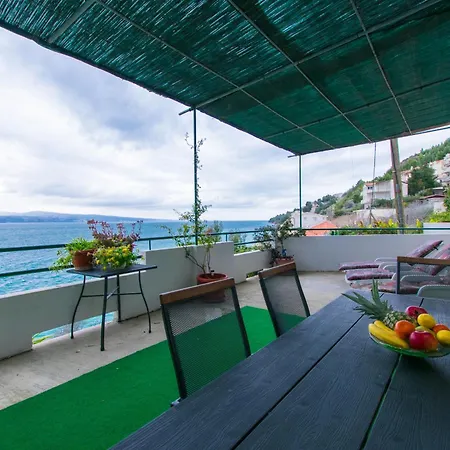 Garden By The Sea *