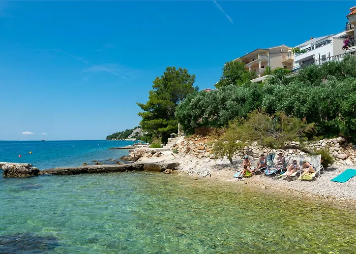 Garden By The Sea * Celina